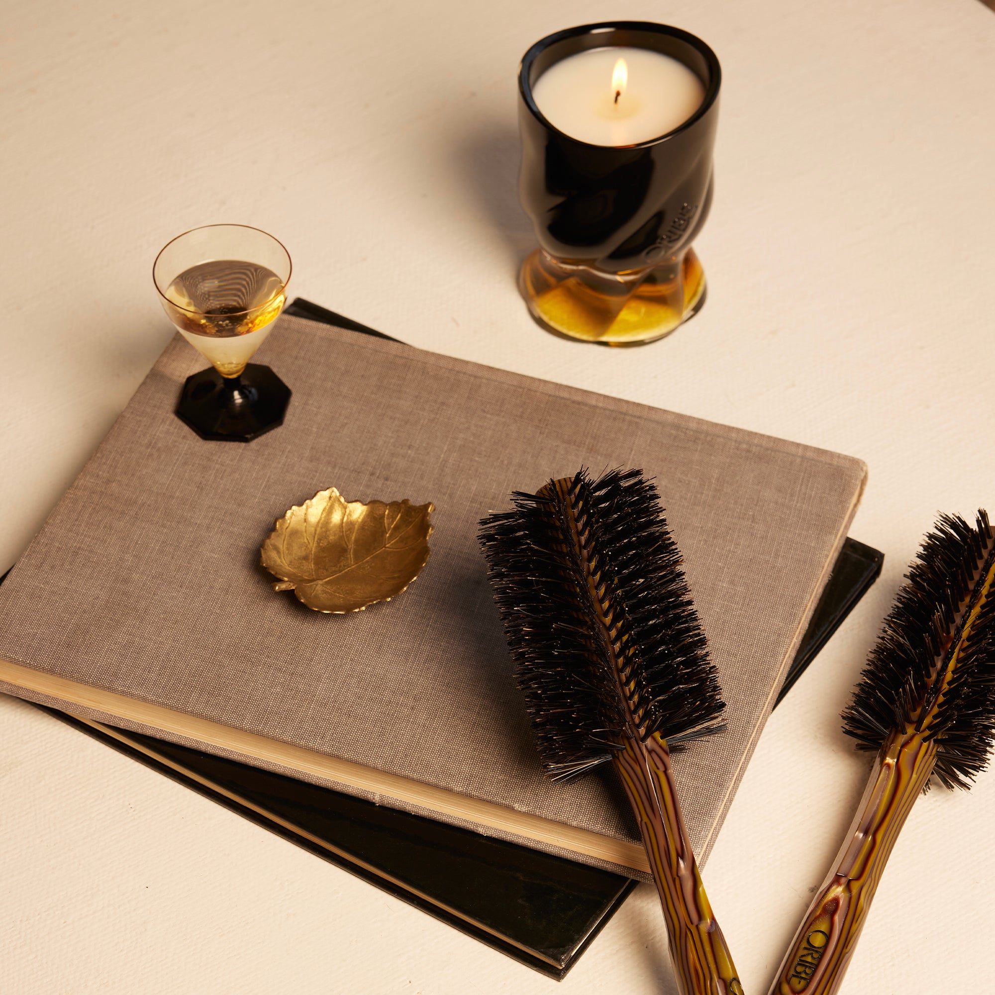 Italian Resin Large Round Brush - Image 2